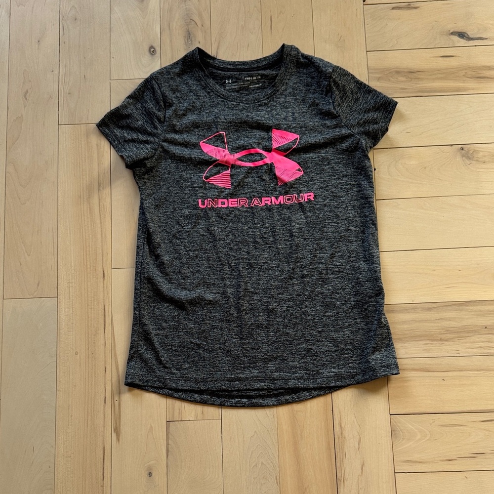 Under Armour girls grey and pink t shirt
